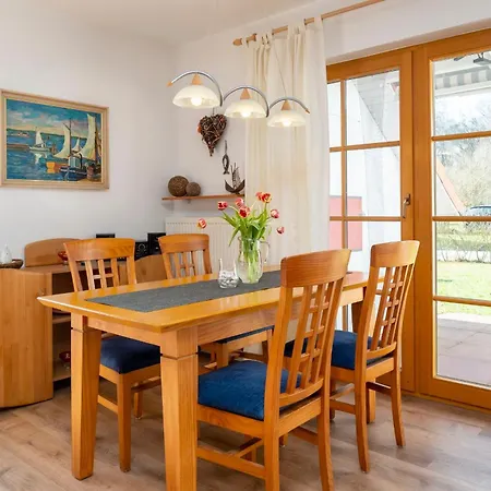 Ferienhaus Freesenbruch Reihenhaus 6 - Delfin *